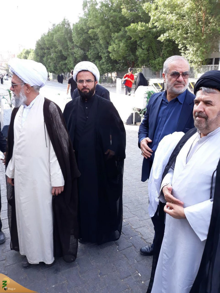 بازدید آیت الله حاج شیخ محسن قمی و هیئت همراه از دفتر نمایندگی بعثه رهبری در کاظمین 3