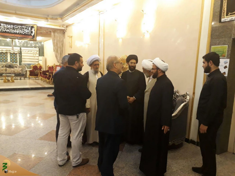 بازدید آیت الله حاج شیخ محسن قمی و هیئت همراه از دفتر نمایندگی بعثه رهبری در کاظمین 6