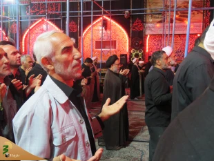 طنین ندای أَیْنَ الطَّالِبُ بِدَمِ الْمَقْتُولِ بِکَرْبَلاَءَ در خیمه گاه حسینی 
 3