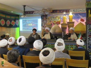 آیت ا...محسن قمی معاون ارتباطات دفتر مقام معظم رهبری :

ایران و عراق دارای رابطه ای عمیق در دین ،فرهنگ و اقتصاد هستند 6