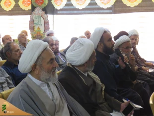 آیت ا...محسن قمی معاون ارتباطات دفتر مقام معظم رهبری :

ایران و عراق دارای رابطه ای عمیق در دین ،فرهنگ و اقتصاد هستند 8