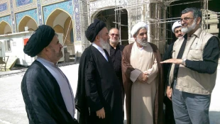 بازدید عضو شورای نمایندگی رهبری در دانشگاه‌ها از صحن حضرت زهرا (س) در نجف اشرف 4