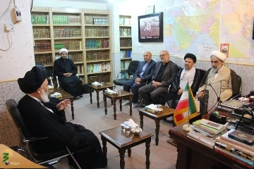 عضو شورای نمایندگی رهبری در دانشگاه‌های کشور:
معرفت افزایی باید مهم‌ترین دستاورد سفر به عتبات عالیات باشد
 2