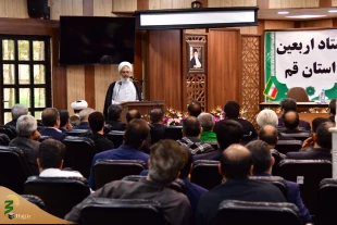 روایتگری مصور عاشورا با چهار زبان در قرارگاه اربعین استان قم 5