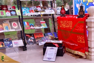 روایتگری مصور عاشورا با چهار زبان در قرارگاه اربعین استان قم 12