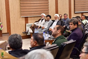 روایتگری مصور عاشورا با چهار زبان در قرارگاه اربعین استان قم 16
