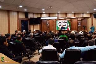 روایتگری مصور عاشورا با چهار زبان در قرارگاه اربعین استان قم 20