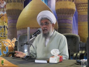 عشق و ایثار در پیاده روی اربعین حسینی انسان را به یاد زمان ظهور حضرت حجت(ع) می اندازد
 2