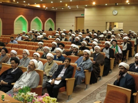 برگزاری نشست علمی کارکردهای سیاسی اجتماعی ... اربعین در گردهمایی مبلغین اربعین 97 در دفتر پژوهشکده حج و زیارت خراسان رضوی :

نشست علمی «کارکردهای سیاسی اجتماعی پیاده روی اربعبن حسینی» 2