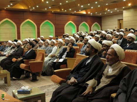 برگزاری نشست علمی کارکردهای سیاسی اجتماعی ... اربعین در گردهمایی مبلغین اربعین 97 در دفتر پژوهشکده حج و زیارت خراسان رضوی :

نشست علمی «کارکردهای سیاسی اجتماعی پیاده روی اربعبن حسینی» 2
