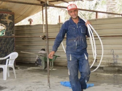 بازدید نماینده بعثه رهبری در عراق از مواکب اربعین حسینی + تصاویر
 2