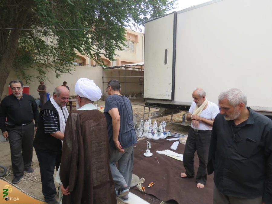 بازدید نماینده بعثه رهبری در عراق از مواکب اربعین حسینی + تصاویر
 2