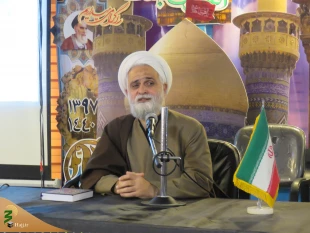 حجت الاسلام والمسلمین محمدیان : قرآن و اهل بیت دو بالی که انسان را به کمالمی رسانند. 3