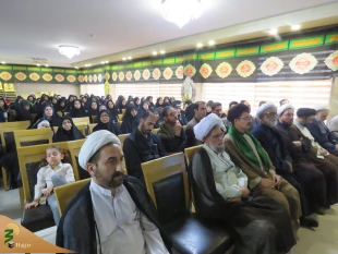 حجت الاسلام والمسلمین محمدیان : قرآن و اهل بیت دو بالی که انسان را به کمالمی رسانند. 5
