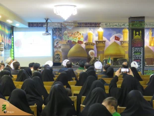 حجت الاسلام والمسلمین محمدیان : قرآن و اهل بیت دو بالی که انسان را به کمالمی رسانند. 7