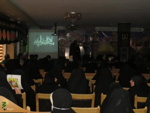 حجت الاسلام والمسلمین محمدیان : قرآن و اهل بیت دو بالی که انسان را به کمالمی رسانند. 16