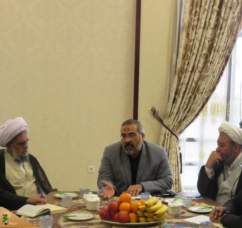 در آخرین جلسه توجیهی وهماهنگی رسمی مراسم اربعین حسینی در کربلای معلی عنوان شد:

با تمام توان به زادرین اریعین خدمت کنیم 2