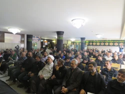در گردهایی بزرگ موکب داران اربعین حسینی عنوان شد:

موکب داران  پرچم داران امام حسین(ع) 2
