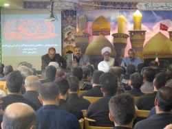 در گردهایی بزرگ موکب داران اربعین حسینی عنوان شد:

موکب داران  پرچم داران امام حسین(ع) 2