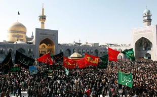 احداث 6 ایستگاه مردمی استقبال از زائران دهه آخر صفر در مبادی ورودی شهر مشهد
 5