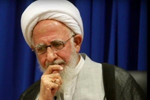 آیت الله جوادی آملی با طلب دعای خیر برای زائرین اربعین حسینی: 

از سرمایه مهم اربعین استفاده کنیم - دیگران را با عظمت انقلاب آشنا کنیم 