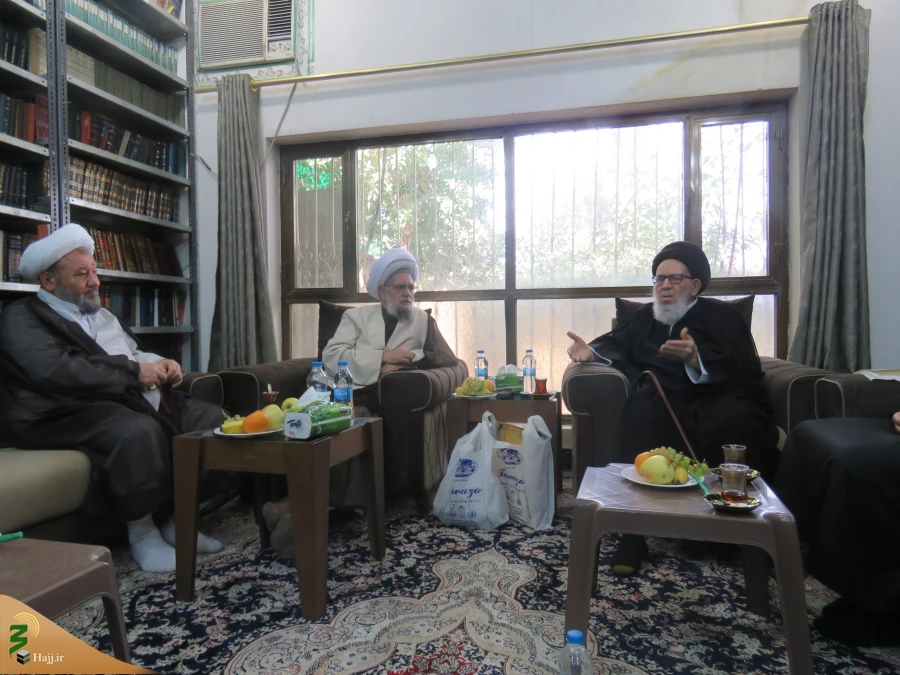در دیدار با آیت الله سیدمرتضی قزوینی عنوان شد:

اربعین همایشی مذهبی با پیامی سیاسی است. 2