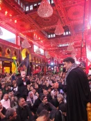 گزارش تصویری مداحی حاج سعید حدادیان در حرم مطهز امام حسین علیه السلام:

سیل خروشان جمعیت در مراسم صبحگاهی حرم سرور ور یالار شهیدان 2