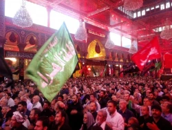 گزارش تصویری مداحی حاج سعید حدادیان در حرم مطهز امام حسین علیه السلام:

سیل خروشان جمعیت در مراسم صبحگاهی حرم سرور ور یالار شهیدان 2
