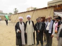 مسئول دفتر نمایندگی بعثه در عراق به همراه هیات همراه:

دیدار و بازبینی از مواکب مستقر در کربلا  2