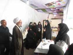 مسئول دفتر نمایندگی بعثه در عراق به همراه هیات همراه:

دیدار و بازبینی از مواکب مستقر در کربلا  2