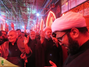گزارش تصویری برگزاری دعای پرفیض کمیل در خیمه گاه حسینی:

استقبال کم نظیر زوار اربعین حسینی از مراسمات بعثه مقام معظم رهبری در کربلا
 3