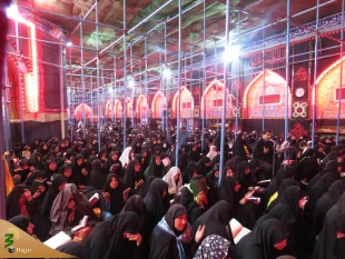 گزارش تصویری:شکوه  ندبه خوانی زائران دلسوخته اربعین در خیمه گاه حسینی

او منتظر است تا که ما برگردیم                        ماییم که در غیبت کبری ماندیم 8