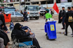 مسئول دفتر نمایندگی بعثه مقام معظم رهبری در نجف اشرف:
حضور داوطلبانه پاکبانان برای خدمت به زائران اربعین حرکتی زیبا و باعث پویایی و امیدبخشی
است.
 4