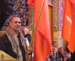گزارش تصویری: حال و هوای بیرق داران موکب امام رضا (ع) در حرم امام حسین (ع) 

ما حامل لوای تو هستیم یا حسین (ع)
 2