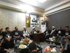 دیدار خادمان افتخاری خیمه گاه حسینی با نماینده بعثه رهبری در عراق