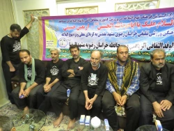 دیدار خادمان افتخاری خیمه گاه حسینی با نماینده بعثه رهبری در عراق: 

نجفی روحانی: اربعین تجلی نهج البلاغه است. 3