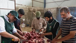 معاون اماکن متبرکه و امور زائران آستان قدس رضوی خبر داد:


خدمت‌رسانی آستان قدس رضوی به زائران اربعین در ۸ مرز ایران و ۵ منطقه عراق
 6