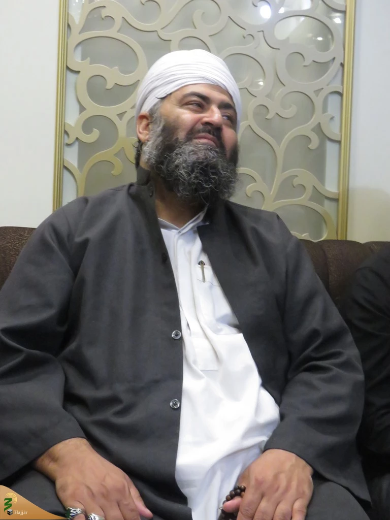 دیدار جمعی از علمای اهل سنت کردستان با نماینده بعثه رهبری در کشور عراق:

امام حسین (ع) از همه بشریت دلربایی می کند . 3