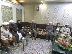 دیدار جمعی از علمای اهل سنت کردستان با نماینده بعثه رهبری در کشور عراق

امام حسین (ع) از همه بشریت دلربایی کرئه است 2