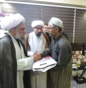 دیدار جمعی از علمای اهل سنت کردستان با نماینده بعثه رهبری در کشور عراق

امام حسین (ع) از همه بشریت دلربایی کرئه است 5