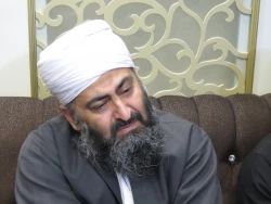 دیدار جمعی از علمای اهل سنت کردستان با نماینده بعثه رهبری در کشور عراق

امام حسین (ع) از همه بشریت دلربایی کرئه است 6