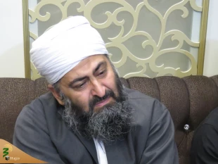 دیدار جمعی از علمای اهل سنت کردستان با نماینده بعثه رهبری در کشور عراق

امام حسین (ع) از همه بشریت دلربایی کرئه است 6