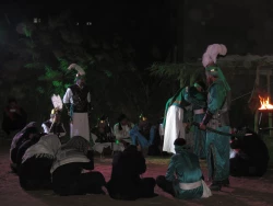 در ایام اربعین حسینی: 

نمایش هنری« آب و آینه»  باز خوانی عاشورای  حسینی  در کربلای معلا  6