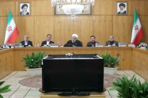 رئیس جمهور:

مقایسه راهپیمایی اربعین با مراسم عظیم حج درست نیست + صوت