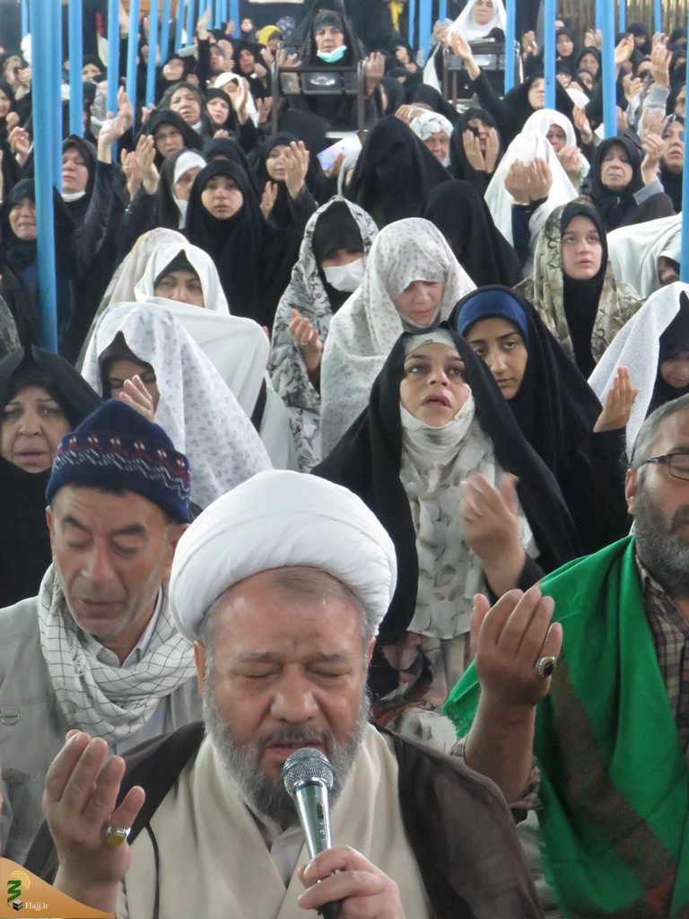 زمزمه ندبه انتظار در خیمه گاه حسینی

گرارش تصویری دعای کمیل ندبه در خیمه گاه حسینی 5