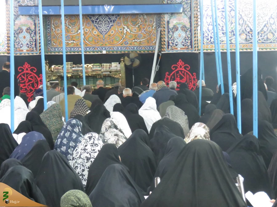 زمزمه ندبه انتظار در خیمه گاه حسینی

گرارش تصویری دعای کمیل ندبه در خیمه گاه حسینی 7