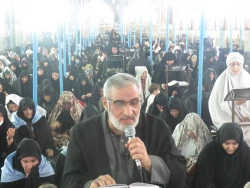 گزارش تصویری دعای کمیل در خیمه گاه حسینی

 7
