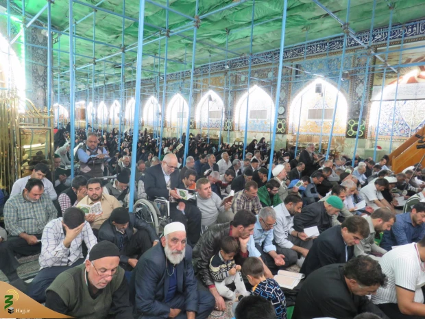 گزارش تصویری:

دعای روح بخش کمیل در خیمه گاه حسینی 6