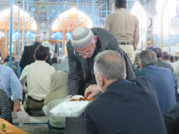 گزارش تصویری:

دعای روح بخش کمیل در خیمه گاه حسینی 8