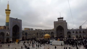 بارش نزولات آسمانی در حرم رضوی – فیلم